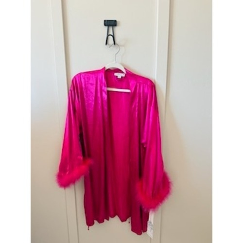 In Bloom by Jonquil Disco Pink Satin Robe Faux Fur Trim NYE095 Womens Large NEW